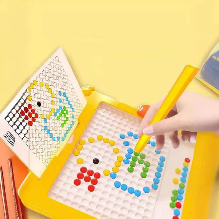 لوحة الإبداع المغناطيسية للأطفال – Magnetic Dot Art Board